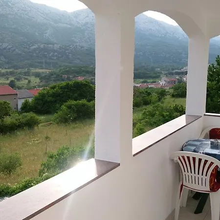 Apartament Ruza
